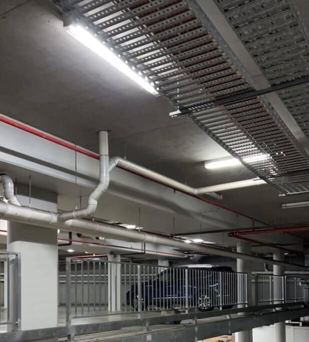 Appartement Qbn Cracker: 2Br, 2Ba, 2 Secure B/ Ment Car Parks à Queanbeyan Extérieur photo