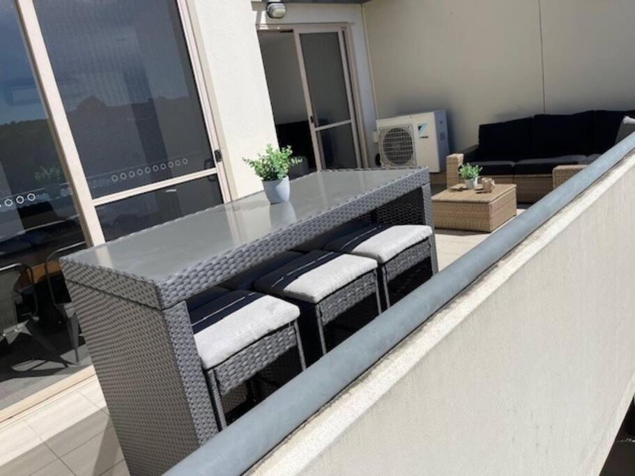 Appartement Qbn Cracker: 2Br, 2Ba, 2 Secure B/ Ment Car Parks à Queanbeyan Extérieur photo