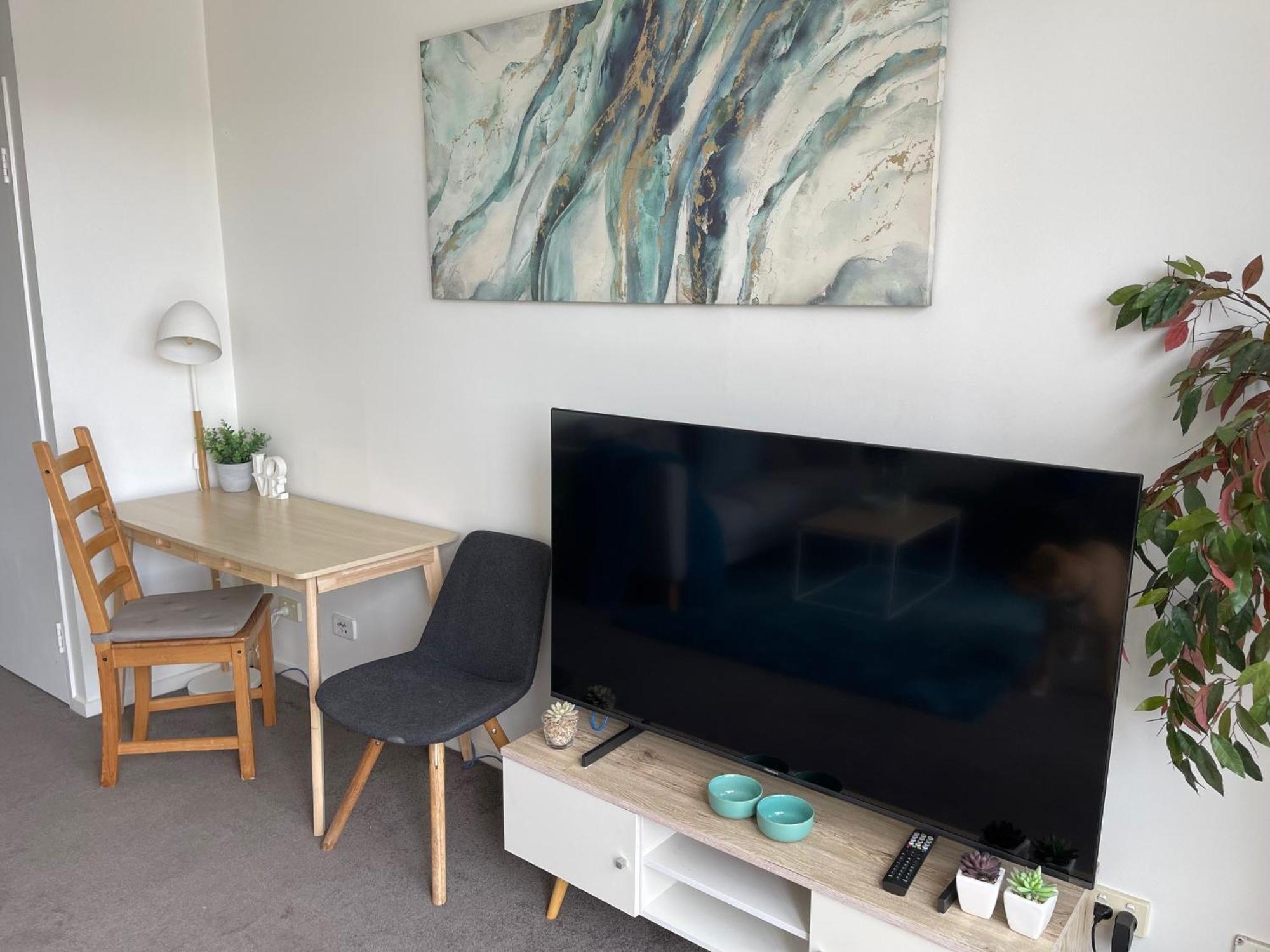 Appartement Qbn Cracker: 2Br, 2Ba, 2 Secure B/ Ment Car Parks à Queanbeyan Extérieur photo