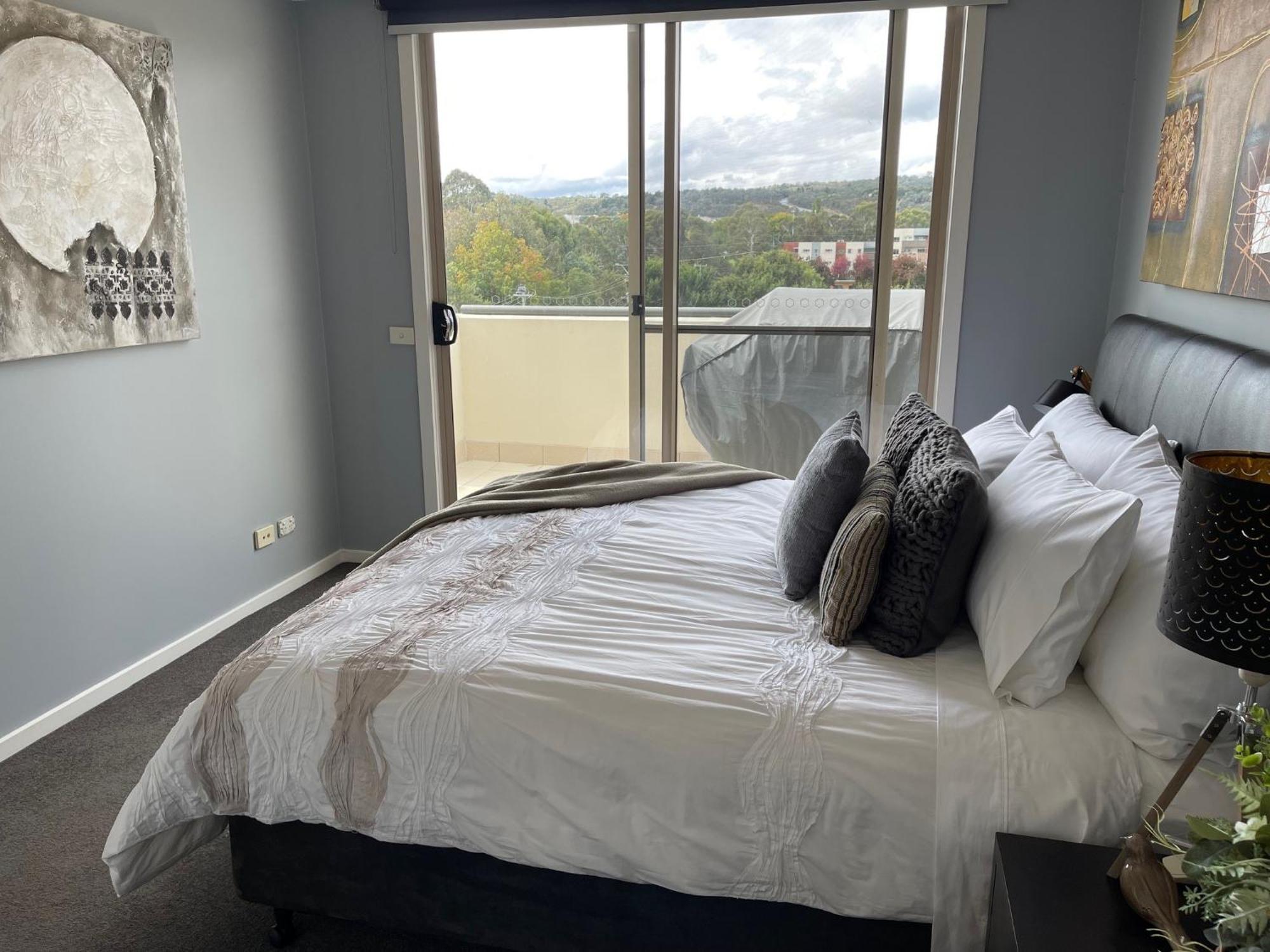 Appartement Qbn Cracker: 2Br, 2Ba, 2 Secure B/ Ment Car Parks à Queanbeyan Extérieur photo