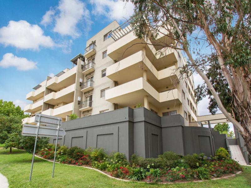 Appartement Qbn Cracker: 2Br, 2Ba, 2 Secure B/ Ment Car Parks à Queanbeyan Extérieur photo